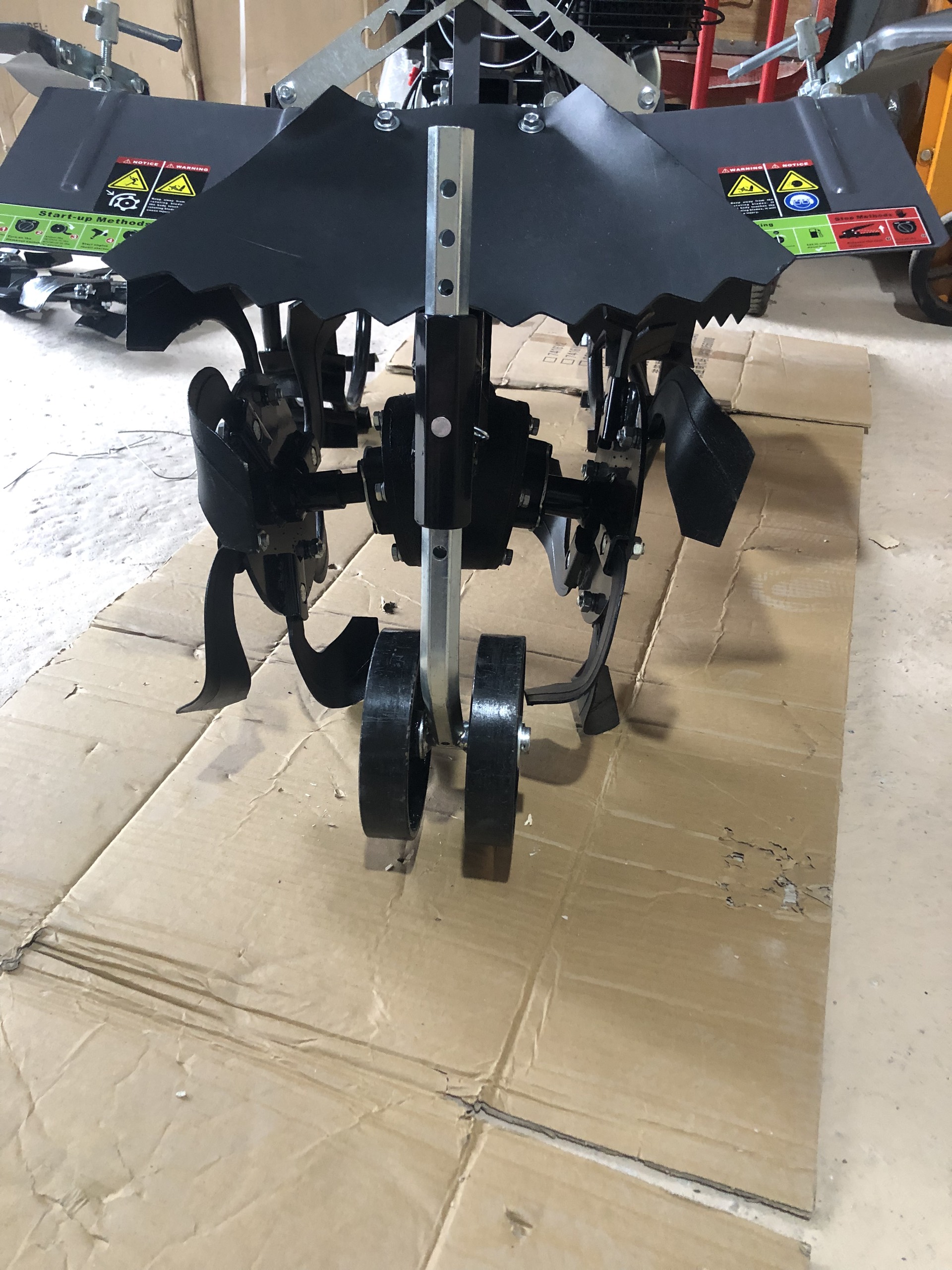 Máy xới đất, tạo rãnh, lên luống Nhật Bản YIKITO TL1000MS chính hãng.